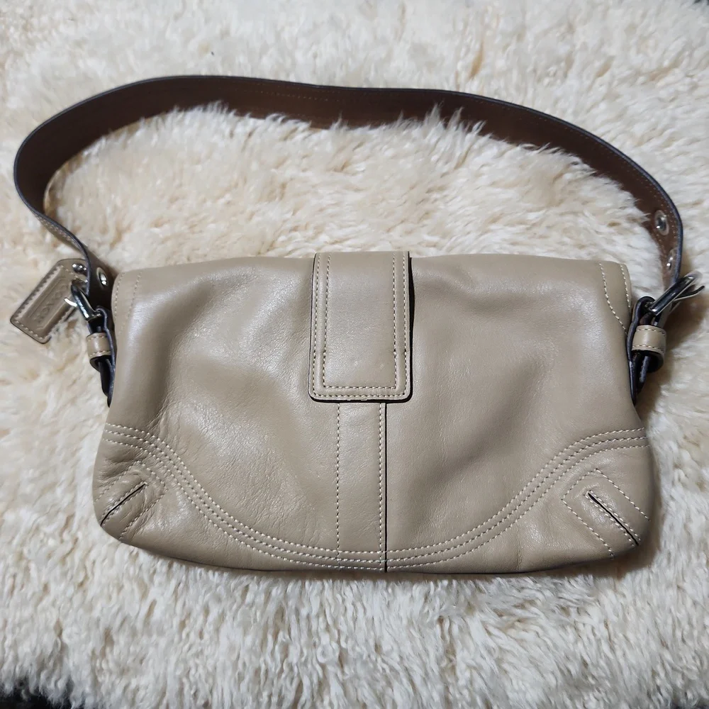 Coach Vintage SOHO Leather Y2K Buckle Flap Shoulder Bag Purse 8A05 - Picture 2 of 10